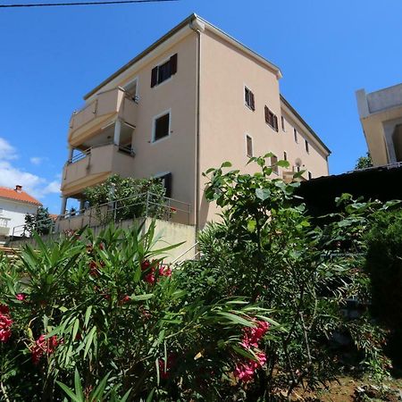 Apartment Dina Šilo 外观 照片