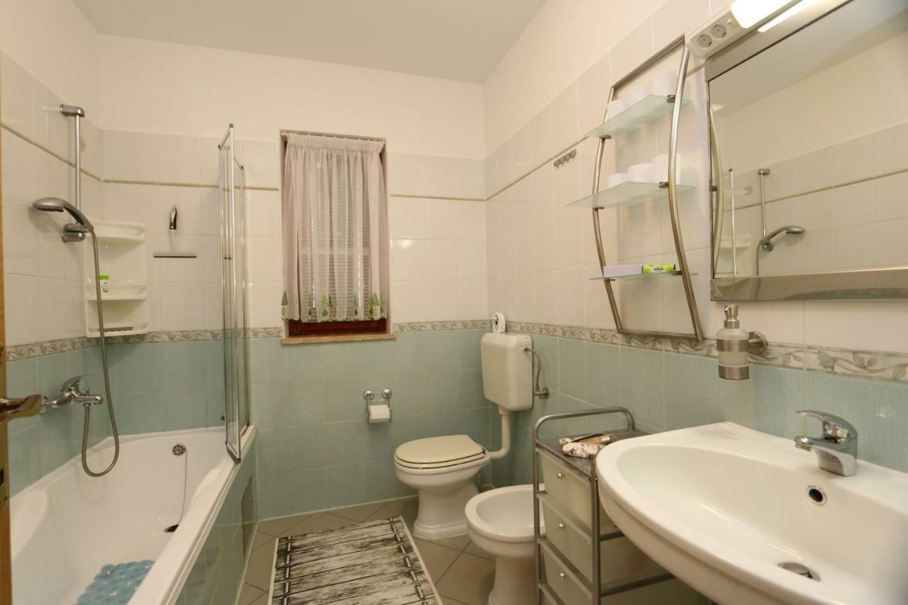 Apartment Dina Šilo 外观 照片