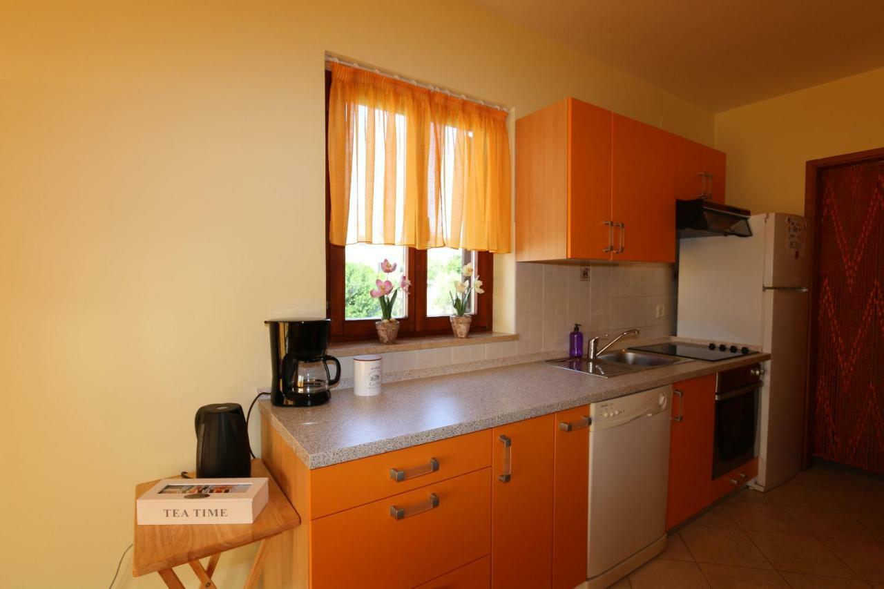 Apartment Dina Šilo 外观 照片