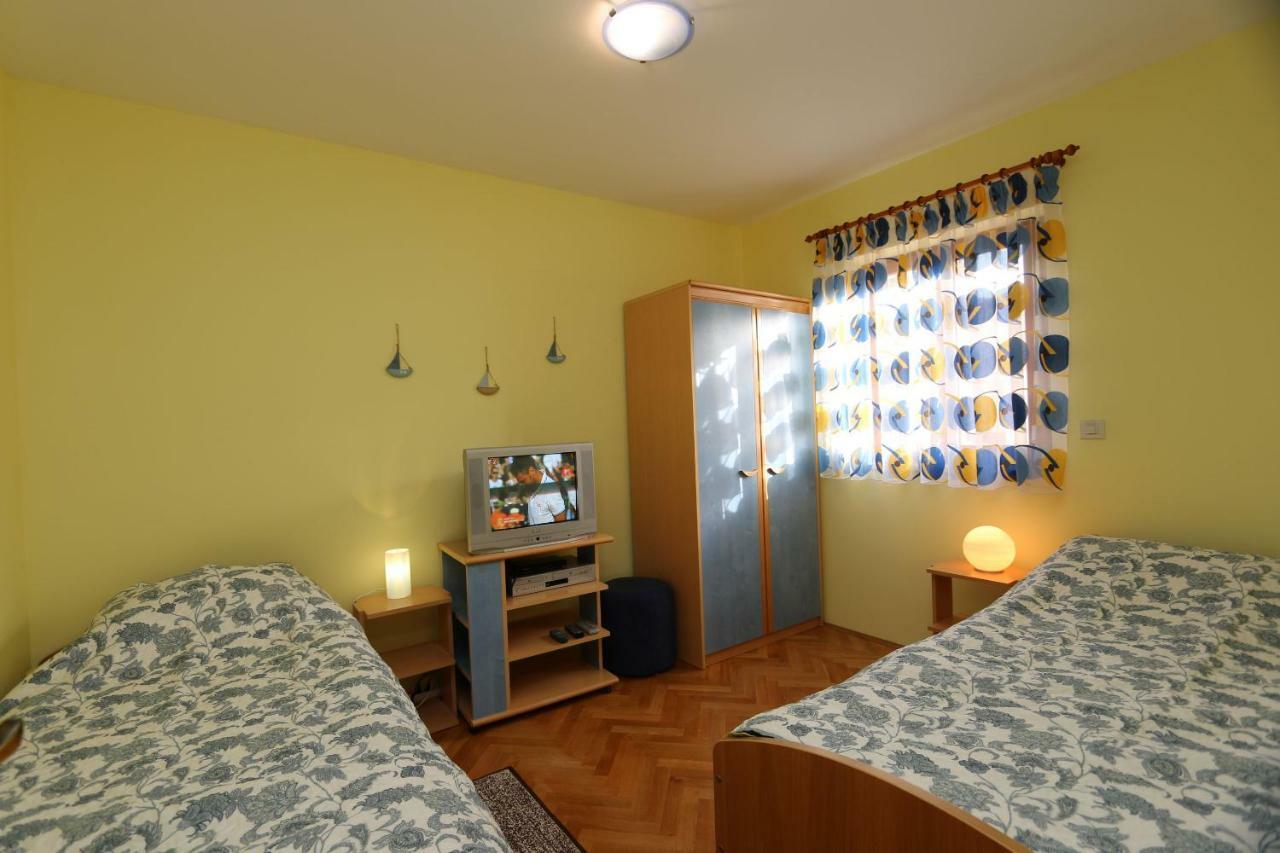 Apartment Dina Šilo 外观 照片
