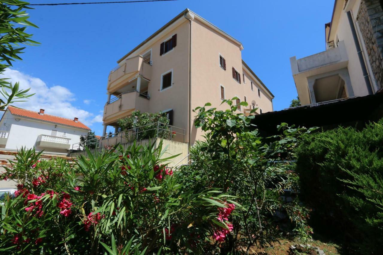 Apartment Dina Šilo 外观 照片